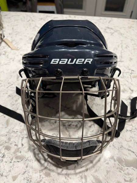 Small Bauer BHH7500 Helmet (Used)