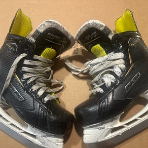2018 Bauer Supreme S27 Hockey Skates Regular Width Size 5 (Used)