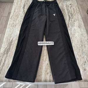 Nike Kobe Mamba Pleated Pants Loose Fit Black Basketball IB0009-010 Men’s Large

New with Tags