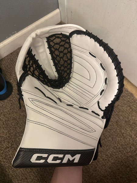 CCM Eflex 7 Pro 580 glove