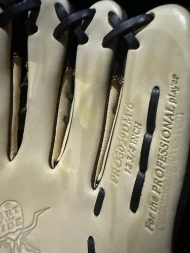 Rawlings RH Outfield Baseball Glove 12.75" (Used)