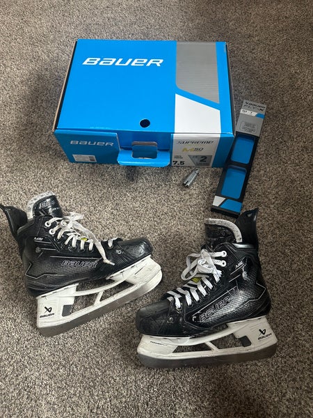 2024 Bauer Supreme M50 Pro Hockey Skates Regular Width 7.5 (Used)