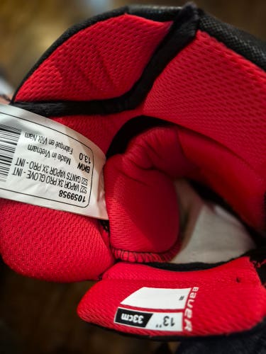 Bauer Vapor 3X Pro Gloves 13" (Used)