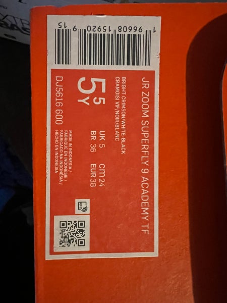 White Kids 5.5Y (Big Kids / Youth) Nike Superfly Academy Cleats (New)