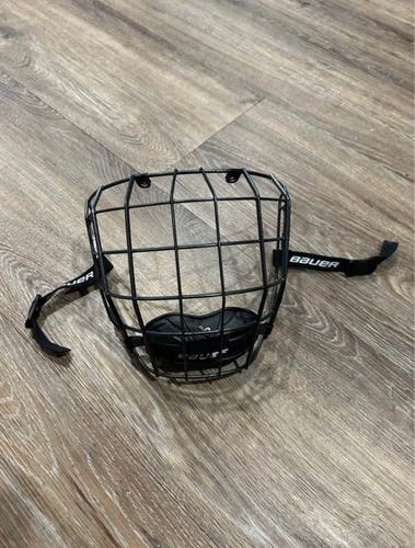 Medium Bauer Titanium Hockey Mask