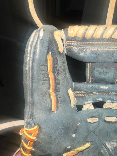 Wilson A2K RH Infield Baseball Glove 11.5" (Used)