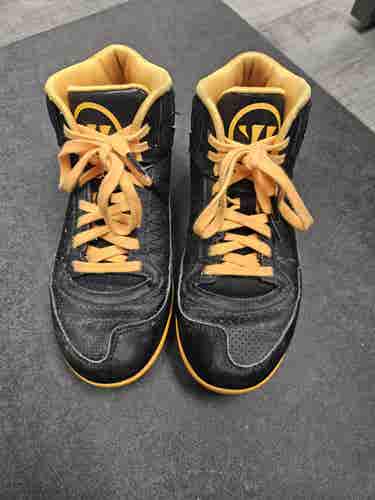 Black Kids 4Y (Big Kids / Youth) Youth Warrior Mid Top (Used)
