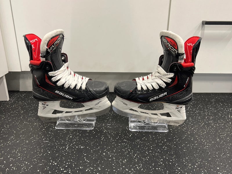 Bauer Vapor 3X Pro Hockey Skates Regular Width Size 1.5 (Used)