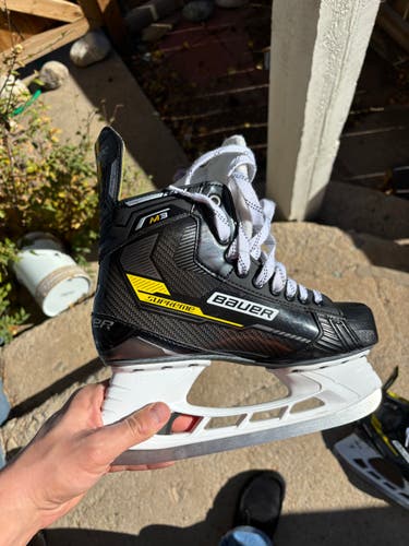 2023 Bauer Supreme M3 Hockey Skates Regular Width 6.5 (New)
