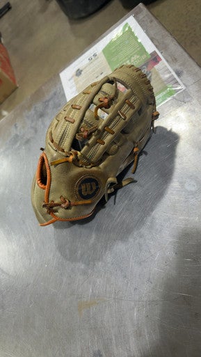 Used Wilson A2965 BB/SB Glove RH Throw Brown 12" 11605-S000208369