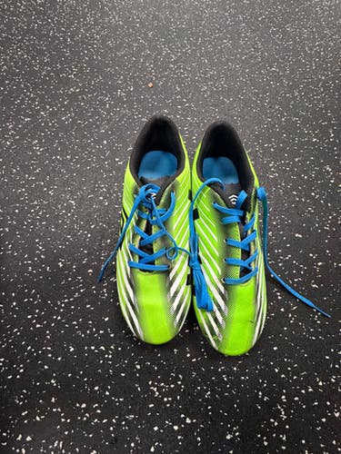 Used Umbro Soccer Cleats Green Junior 03 11849-S000033584