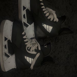 2024 True Pro Custom Hockey Skates Wide Width 8 (New)