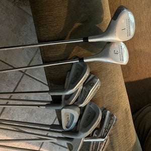 Northwestern Right Handed Clubs (Full Set) 10 Pieces (Used)