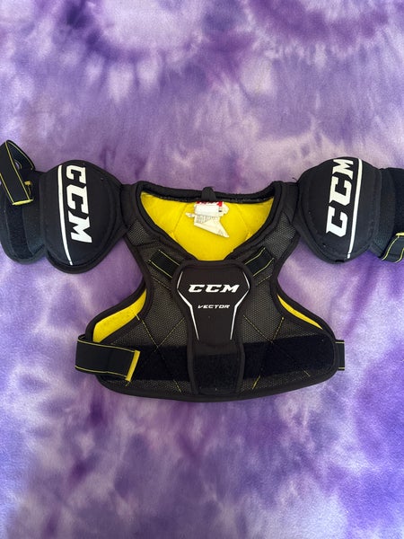 Large Youth CCM Vector Shoulder Pads (Used)