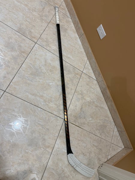 Senior Warrior Covert QR6 pro Right Handed Hockey Stick P92M 100 Flex Pro Stock (Used)