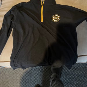 Black Medium Bruins Half zip Turtleneck Shirt (Used)