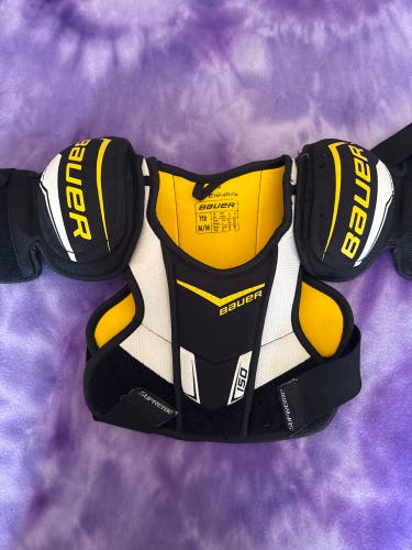 Medium Youth Bauer Supreme 150 Shoulder Pads (Used)