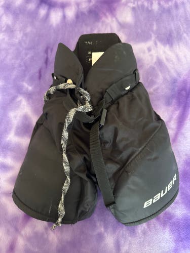 Black Youth Small Bauer Nexus 400 Hockey Pants (Used)