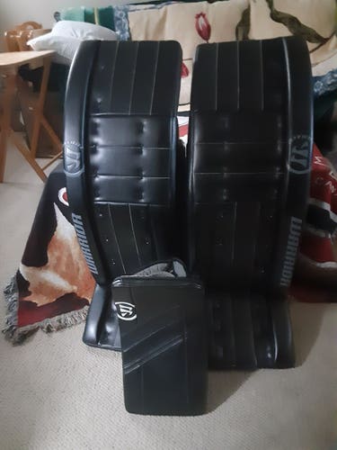 Warrior Ritual G4 PRO Classic Goalie Leg Pads & SR G4 Blocker