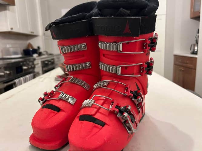 Mondo 22 & 22.5 Atomic Racing Redster JR 60 Ski Boots (Used)