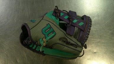 Used Wilson 1716 BB/SB Glove RH Throw Teal 11 1/2" 11868-S000066524