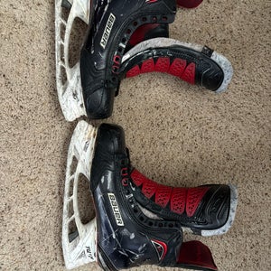 2017 Bauer Vapor 1X Hockey Skates Regular Width 7 (Used)