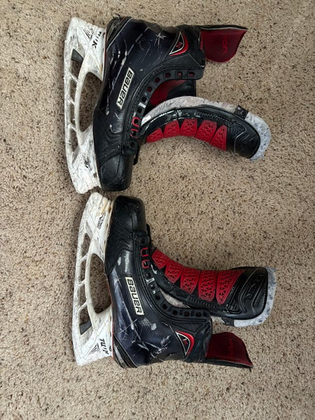 2017 Bauer Vapor 1X Hockey Skates Regular Width 7 (Used)