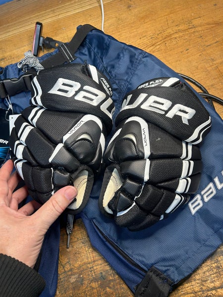 Bauer Vapor X7.0 Gloves 10" (Used)