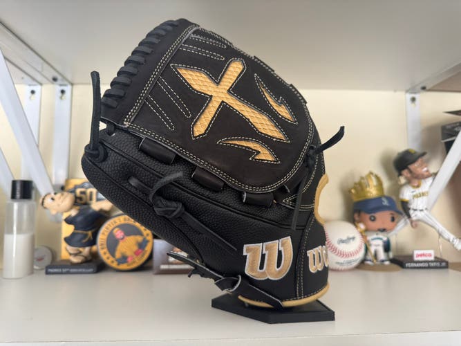 Wilson A2000 LH Pitcher's Baseball Glove 12" (New)