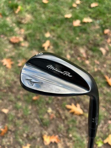 Mizuno Pro T-1 Black Ion Lob Wedge 60 / 10 KBS Wedge Flex 35.25 MINT