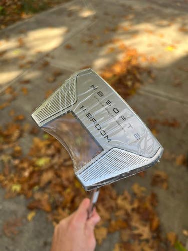 Cleveland HB Soft 2 11 Broom Putter 48 +HC NEW