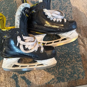 2022 Bauer Supreme M4 Hockey Skates 6 (Used)