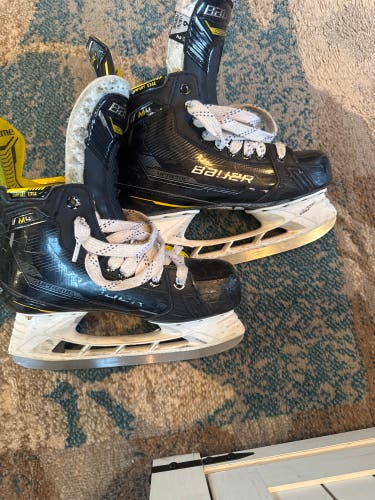 2022 Bauer Supreme M4 Hockey Skates 6 (Used)