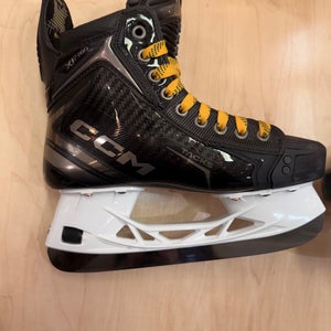 2025 CCM Tacks XF Pro Hockey Skates Regular Width Size 4.5 (New)