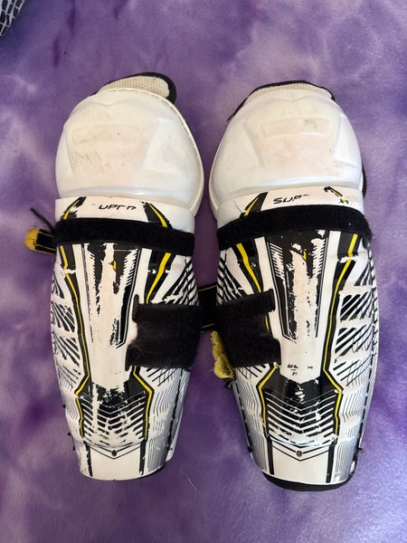 Youth CCM Super Tacks Shin Pads 10" (Used)