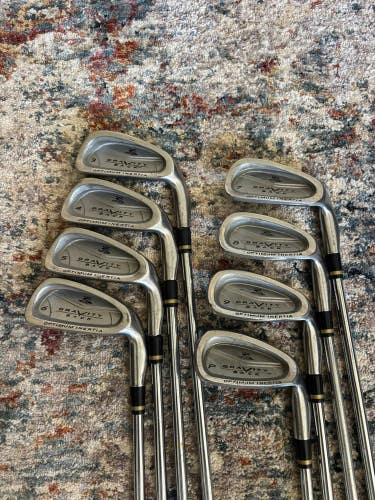 Cobra Gravity Back Iron Set 3-PW Regular Flex +1/4