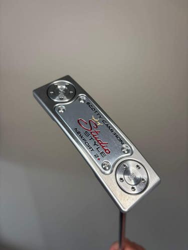 Scotty Cameron 2025 Studio Style Newport 2 Plus Putter 34″ +HC NEW