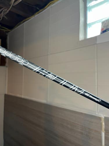 UST Mamiya Helium Black 5F3 Regular Flex Driver Shaft No Tip 43.75″ NICE