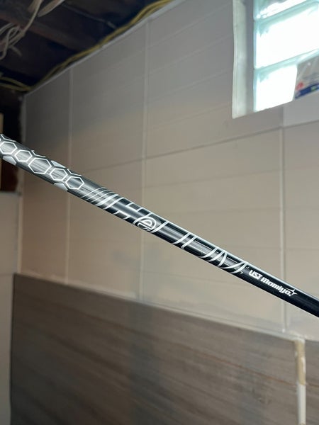 UST Mamiya Helium Black 5F3 Regular Flex Driver Shaft No Tip 43.75″ NICE