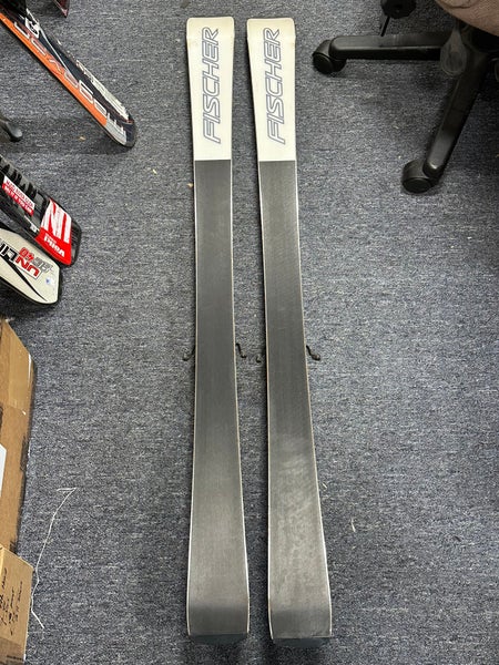 Fischer S200LX 140 cm Skis | SidelineSwap | Buy and Sell on