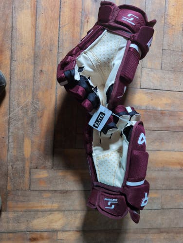 Bauer S23 SUPREME M5PRO GLOVE Gloves 13" Pro Stock (New)