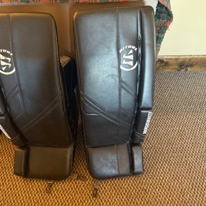 Warrior Ritual G5 Goalie Leg Pads / INT 30" +1 (Good Used Condition)