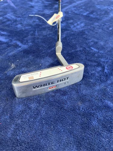 Men's Odyssey White Hot 1 Blade Putter Right Handed 36" (Used)