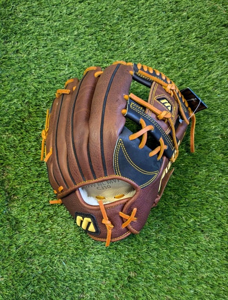 Chipper Jones MCL-5001 Classic Pro '99 11.75" Baseball Glove (NEW)