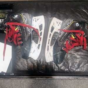 Bauer Vapor 3X Hockey Skates Extra Wide Width Size 1.5 (Used)