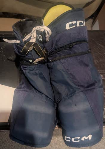 Youth Large Navy CCM Tacks AS-V Pro Hockey Pants (Used)