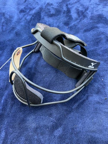 Mizuno Face Guard (Used)