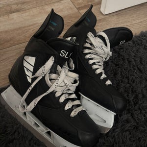 True Pro Custom Hockey Skates Wide Width 8 (Used)
