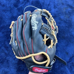 Black Rawlings Highlight Series RH Infield Baseball Glove 10.5" (Used)