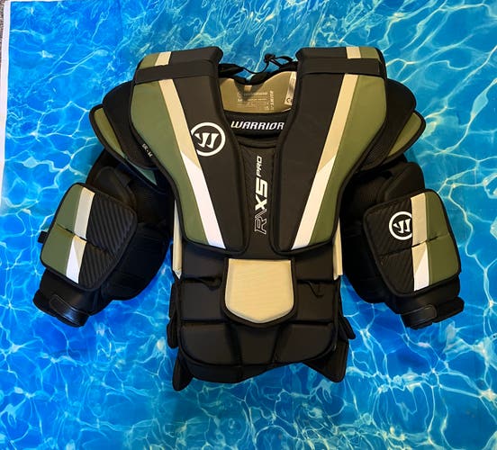 Senior Medium Warrior X5 Pro Goalie Chest Protector (New)